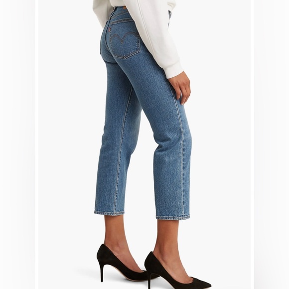 Levi’s Wedgie High Waist Crop Straight Leg Jeans - Picture 4 of 4